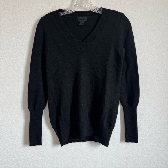 J. Crew Collection Italian Wool V-Neck Sweater Size: M - Picture 1 of 9